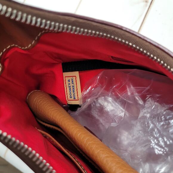 Dooney and Bourke Harrison hobo shoulder bag Brown leather crescent - Picture 9 of 10